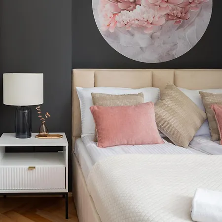 Appartamento Heart Of By Bookinghost