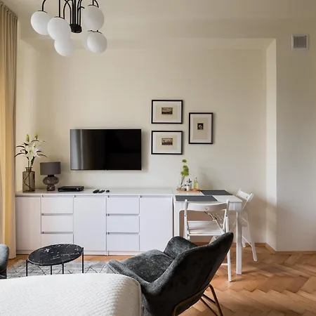 Heart Of By Bookinghost *