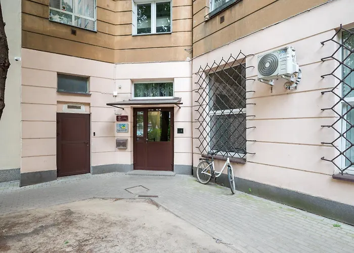 Heart Of By Bookinghost *