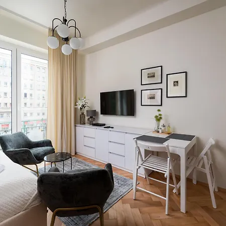 Heart Of By Bookinghost Apartament